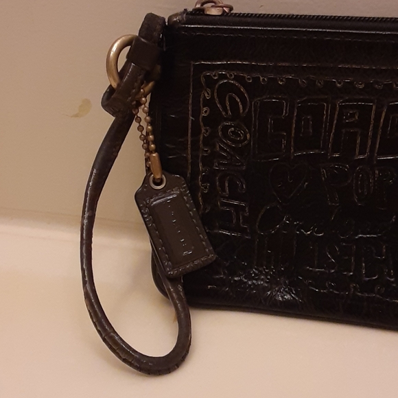 COACH POPPY Black & Gold Wristlet - Picture 2 of 5